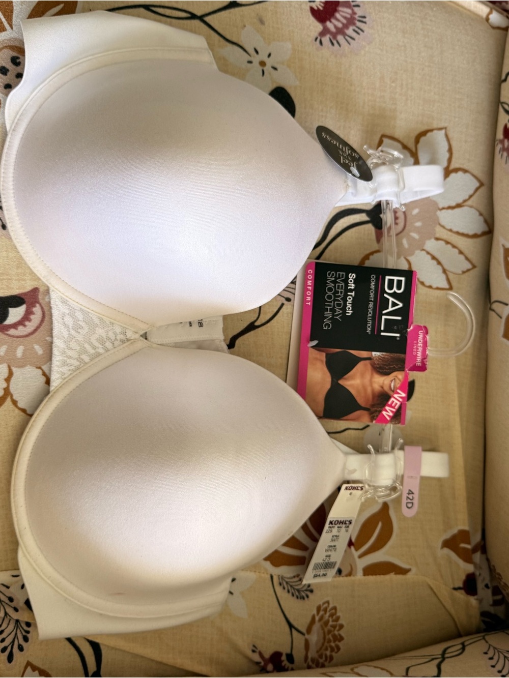 Bali White Smooth Moulded Everyday Bra - Picture 7 of 14